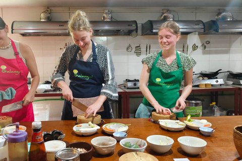 Chiang Mai: Morning Cooking Class with Market Visit