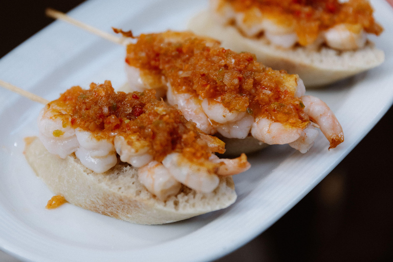 Surf Lesson, Cultural Walk, and Pintxos Tour in San Sebastian Complete Experience (Surfing + City Tour + Pintxos) – Open Tour