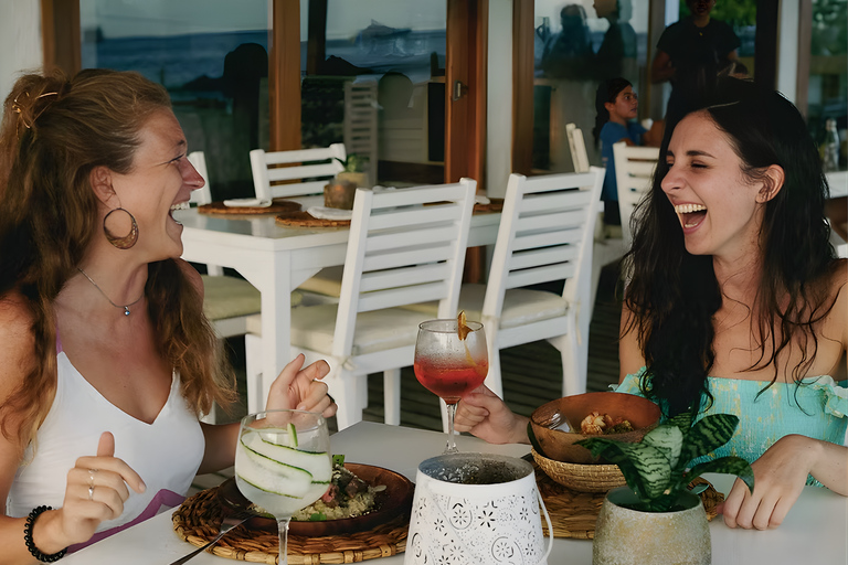 Galápagos: Christmas Eve Dinner with Live Music