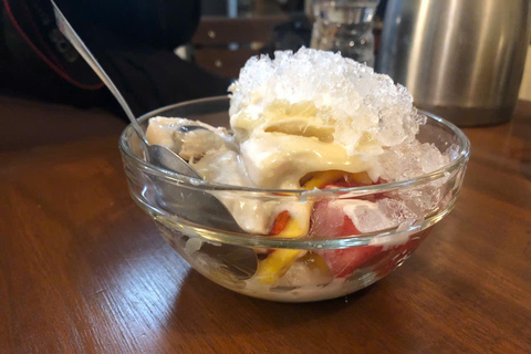 Hanoi Street Food: 13+ Tastings & Train Street Private Hanoi Food tour: 13+ Tastings & Train Street