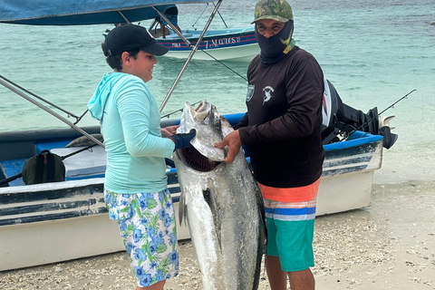 Pedasí: Full-Day Fishing Trip with Boat and Captain