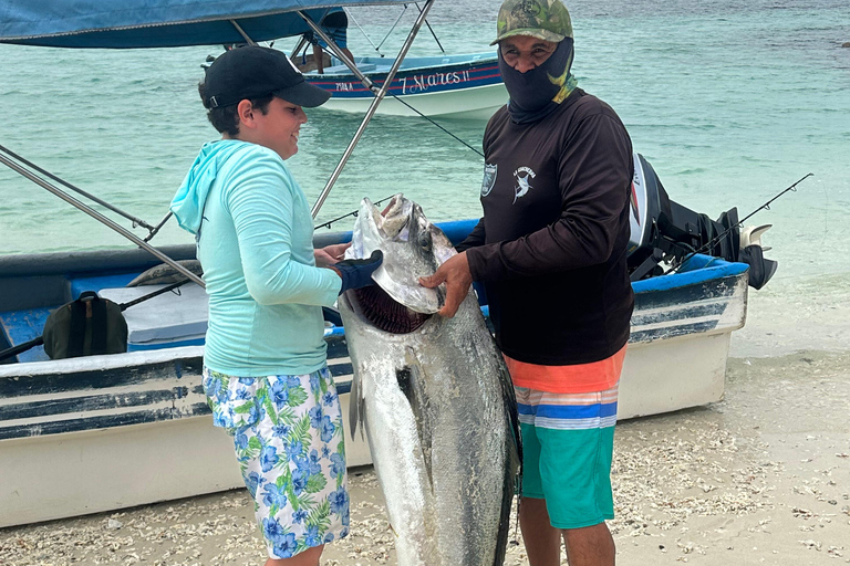 Pedasí: Full-Day Fishing Trip with Boat and Captain