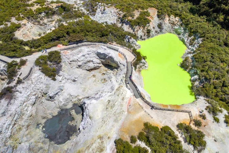 From Auckland: Hobbiton & Wai-O-Tapu - Small Group Tour