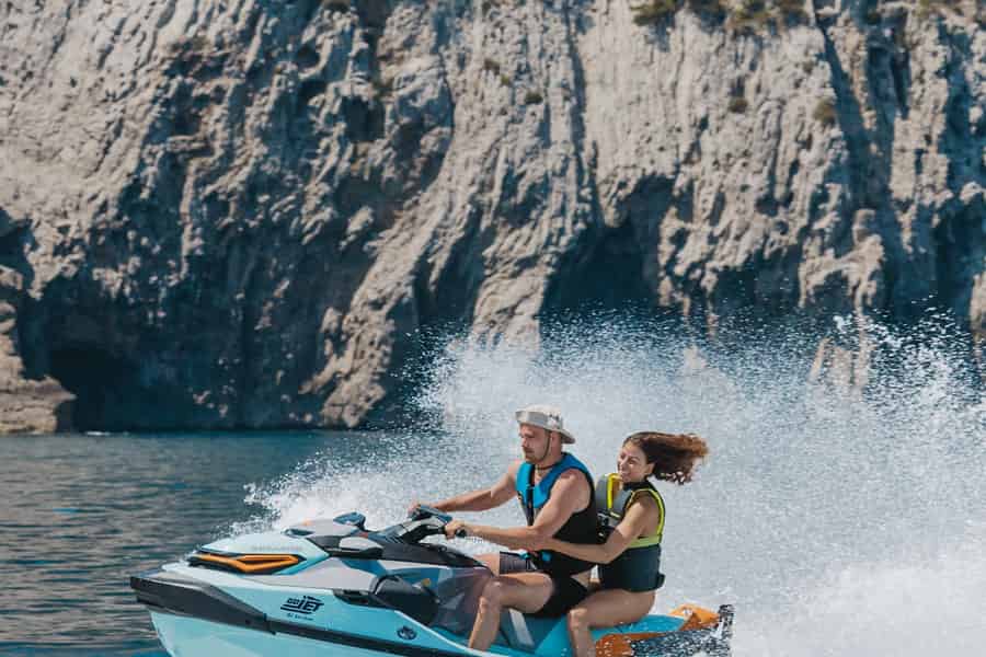 Alcudia: Jet Ski Tour zur Leuchtturminsel mit Fotos. Foto: GetYourGuide