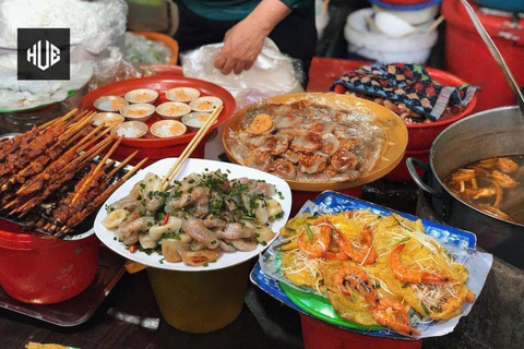 Hue: Excursão gastronómica a pé com serviço de busca no hotel e guia localTour gastronómico de rua em Hue de bicicleta