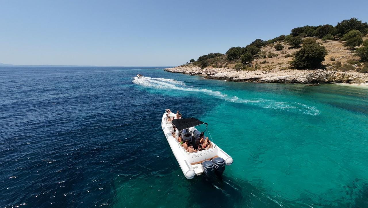 Bootstour in Saranda: Krorez, Kakome, Gremina, Höhlen & Soldaten
