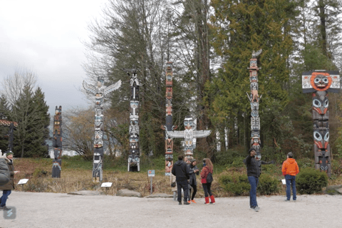 Vancouver: Sprechende Totems im Stanley Park