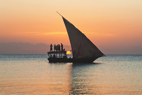 Sansibar, Nungwi: Kreuzfahrt bei Sonnenuntergang