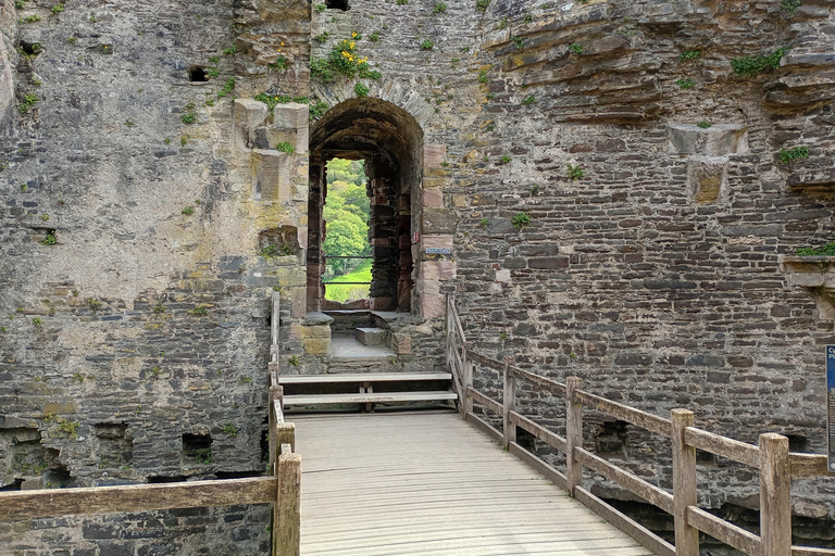 Conwy: Conwy Castle Guided Walking Tour