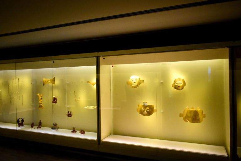 波哥大：坎德拉里亚区、黄金博物馆与铁镖球私人导览波哥大：坎德拉里亚区、黄金博物馆与台球私人导览