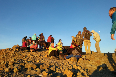 Mount Rinjani Trek 3D-2N To Summit - Lake - Hotspring 3D-2N Trek Via Sembalun to Summit - Lake - Hotspring