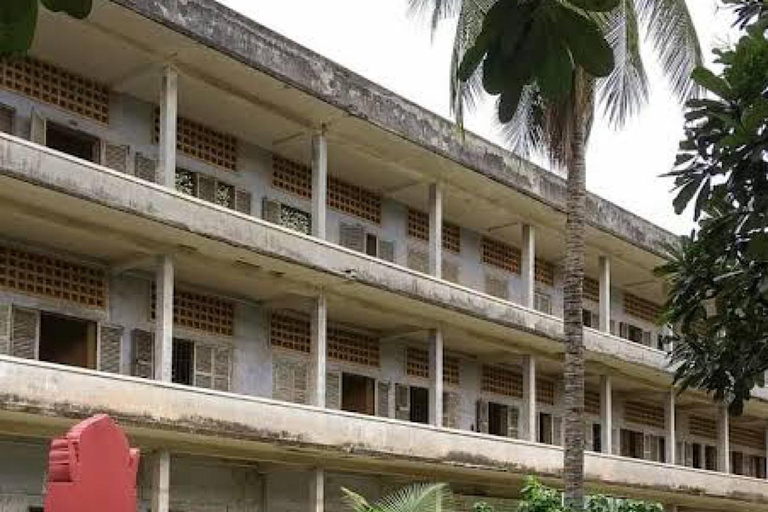Phnom Penh: Custom Killing Fields & Highlights by Tuk-Tuk Option 1: S-21 Prison & Killing Fields
