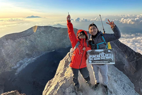 Trek Gunung Agung Sunrise 3,142m Kopi & Madu di Rumah Lokal Pasar Agung Temple Route – South Peak (2,900 m), South Route