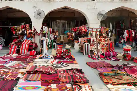 Doha: Skyline to Souqs Tour mit Dhow Cruise (4-Stunden)