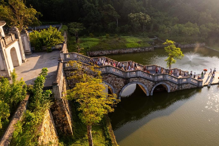 Ha Noi: Yen Tu Mountain - UNESCO Cultural Heritage Day Tour