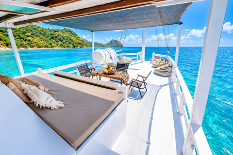 3-Day Komodo National Park Cruise with NK Superior Phinisi Sharing Cabin, Single Bed, Ocean View