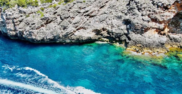 Durrës: Vlorë Sazan Island, Cave & Karaburun Speedboat Tour