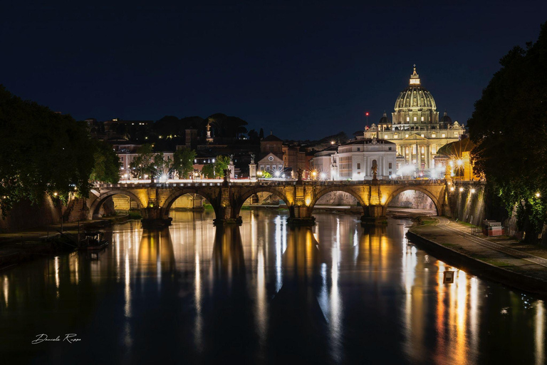 Rome by Night: Enchanting Golf Cart Tour with Wine, Cocktails, and History