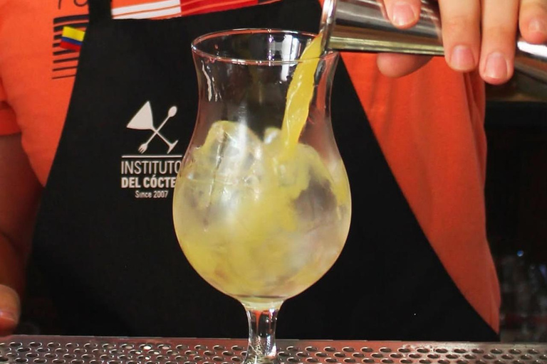 Bogota: Cocktail-Making Class at Instituto del Cóctel