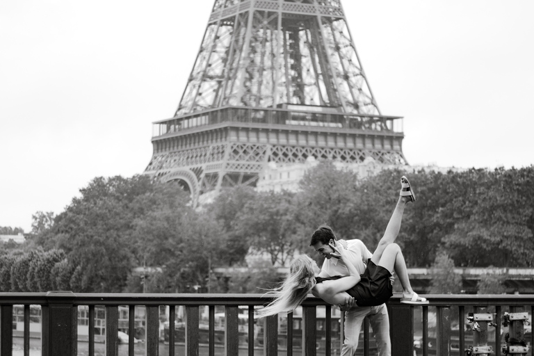 Paris: Private Photo Shoot in Two Locations Paris: Private Photo Shoot in Two Locations