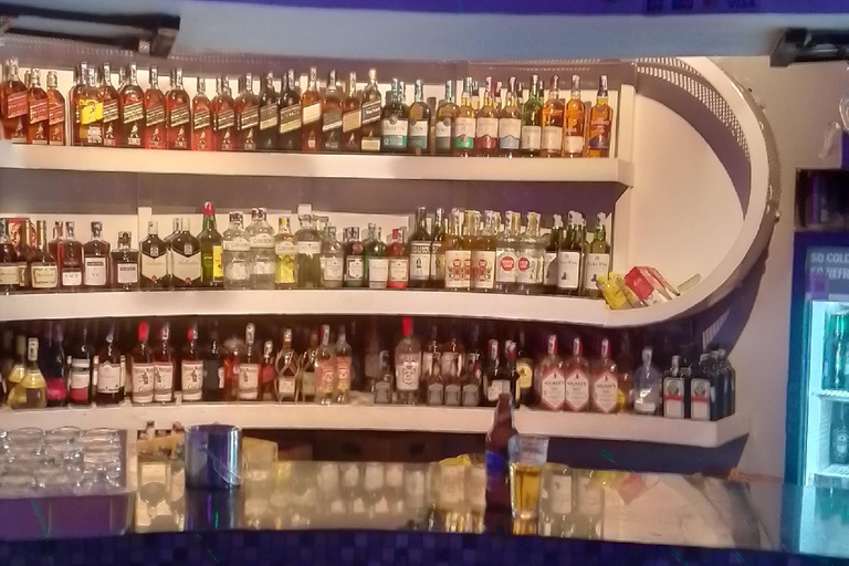 Mombasa: Nightlife Tour with Wine Tasting and Dinner