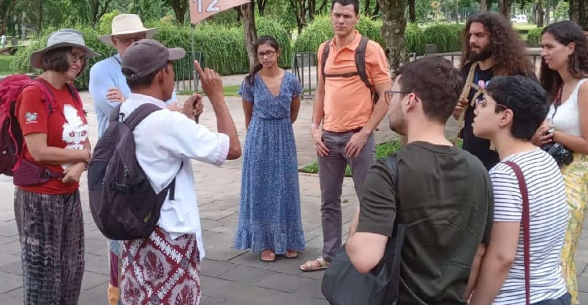 Yogyakarta: Borobudur Sunrise & Prambanan ClimbUp Guarantee photo 10