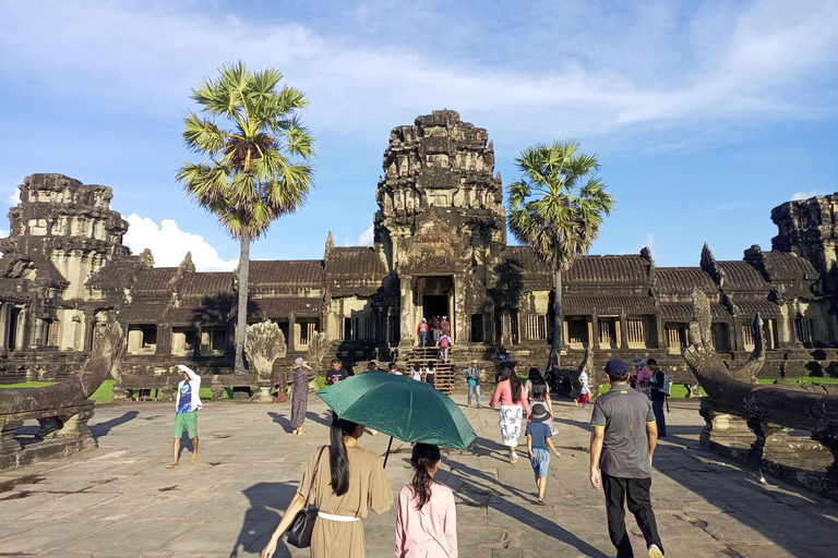 Siem Reap: Privattaxi nach Angkor Wat und kleiner Rundweg