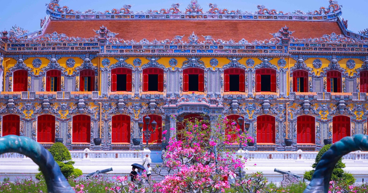 Hue City Tour: Full & Half-Day Imperial City & Royal Tombs
