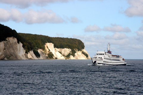 Rügen: Boat Trip to Kreideküste and Königsstuhl Rügen: Bootsausflug zur Kreideküste und Königsstuhl