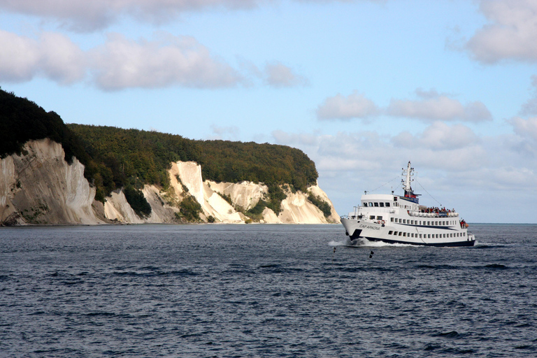 Rügen: Boat Trip to Kreideküste and Königsstuhl Rügen: Bootsausflug zur Kreideküste und Königsstuhl