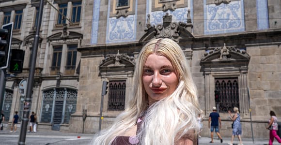 Porto: Solo Traveler PhotoShoot experience for Tourists