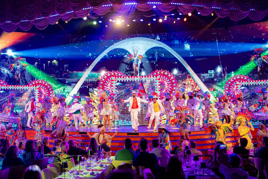 Roxy Dinner Show: Brasilianische Musik, Tanz und Gastronomie. Foto: GetYourGuide Roxy Dinner Show: Brasilianische Musik, Tanz und Gastronomie. Foto: GetYourGuide