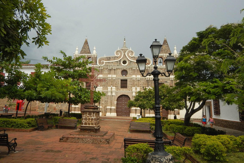 From Medellín: Santa Fé de Antioquia Private Day Trip