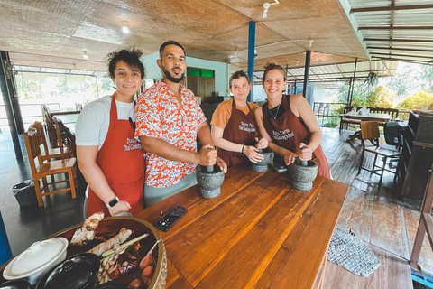 Expérience de cuisine thaïlandaise biologique à Chiang Mai