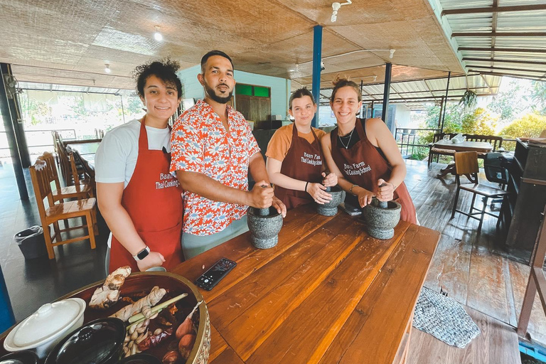 Expérience de cuisine thaïlandaise biologique à Chiang Mai