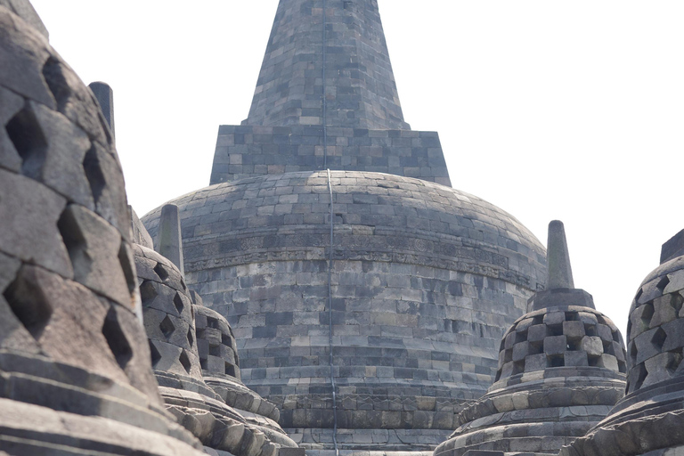 Yogyakarta: Borobudur sunrise,guarantee climb-up& Prambanan Borobudur Sunrise sharing Tour Without Ticket