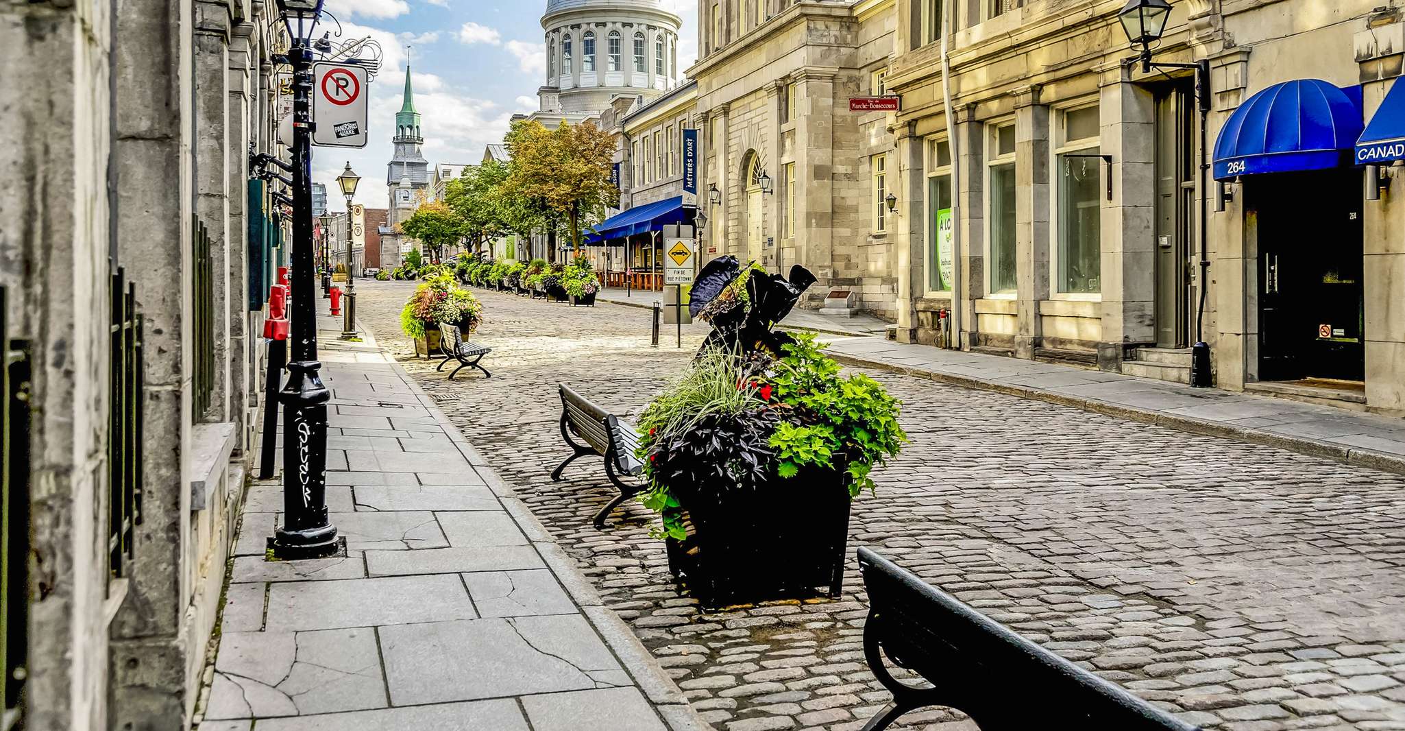 Montreal: Hop-On Hop-Off Double-Decker Bus Tour photo 5