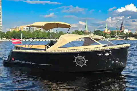 Riga: Private Bootstour Stadtkanal und Fluss Daugava