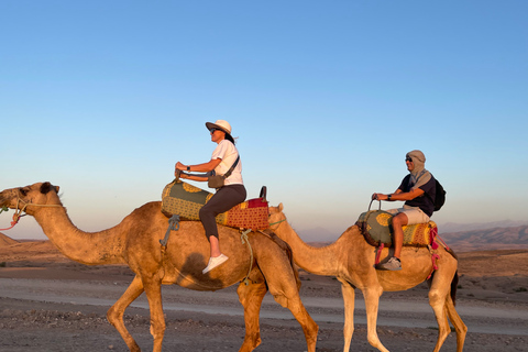 Marrakech: Excursão ao deserto de Agafay com quadriciclo, passeio de camelo e jantar