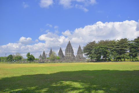 Ascension de Borobudur et visite guidée de Prambanan avec guide