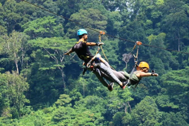 Phuket Skyline Adventure ZiplinesZipline avventura sullo skyline di Phuket