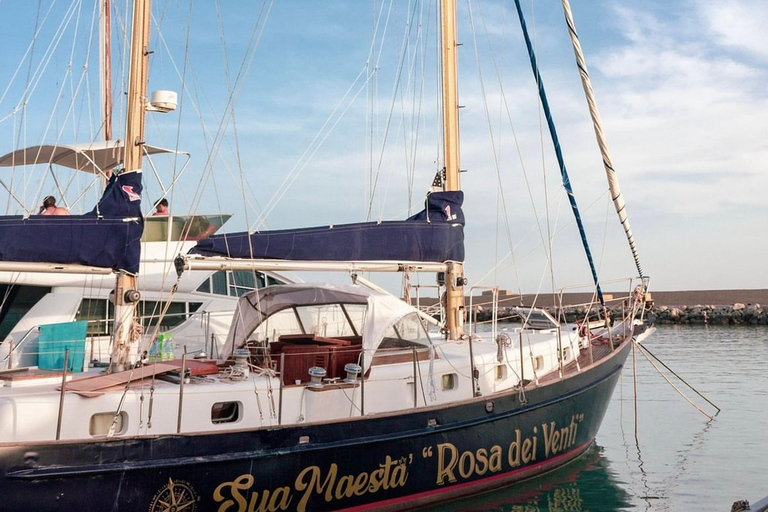 Scala dei Turchi: sailboat excursion with lunch