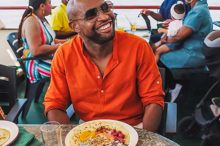 Amsterdam: Riviercruise met all-you-can-eat Nederlandse pannenkoekenAmsterdam: rondvaart met onbeperkt pannenkoeken eten