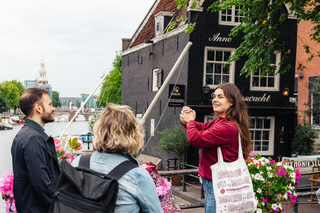Amsterdam: Anne Frank Guided Walking Tour in small group