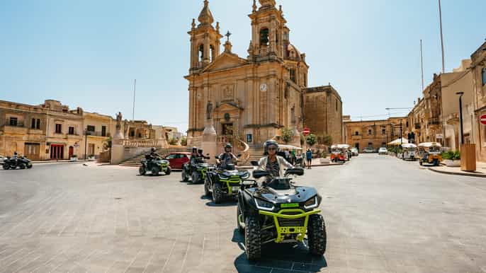 Da Malta: tour in quad a Gozo e tour in barca a Comino con pranzo