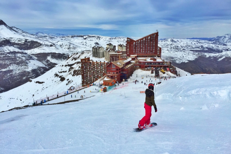 Día de esquí en Valle NevadoPlaza de Armas Punto de encuentro 7:00 AM