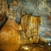Dong Hoi: 2-Day Beachfront Stay & Cave Tour with Lunch
