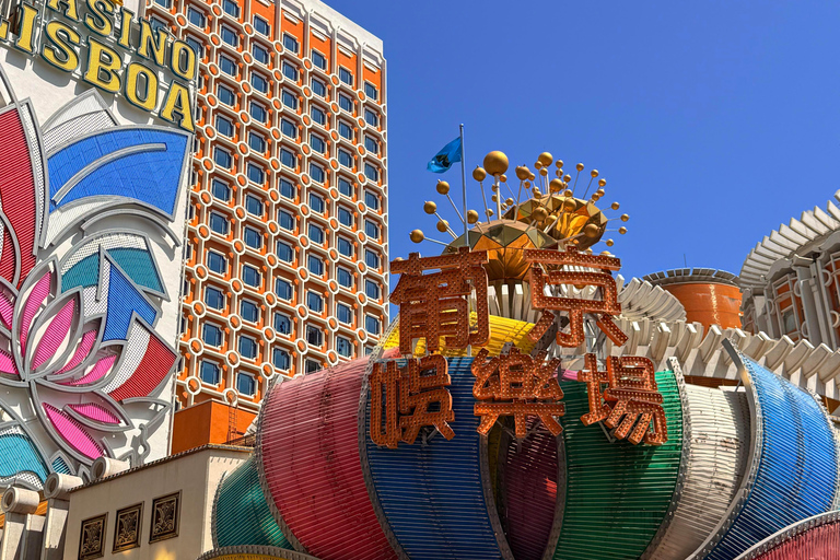 Macau: Old Town, Casinos & Neon Lights Guided Night Tour