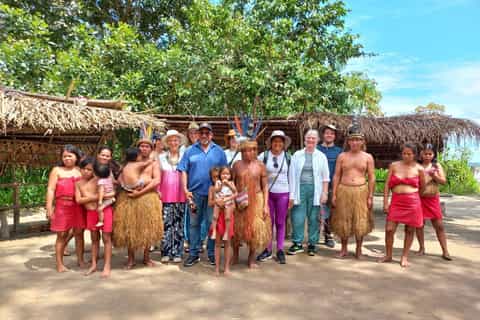 Iquitos : excursion d'une journée sur le fleuve Amazone avec déjeuner et transferts