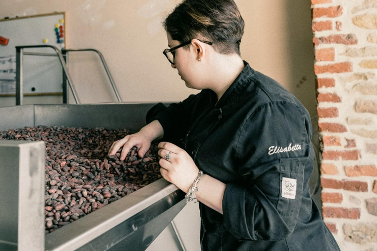 Visit of a real Bean-to-Bar chocolate factory in Brussels